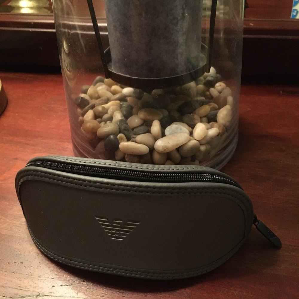 Emporio Armani Zip around sunglasses case